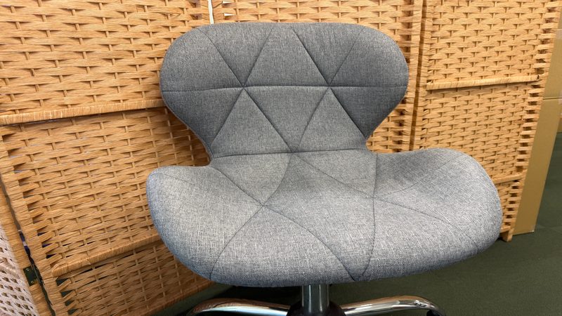 椅子クリーニング　施工後